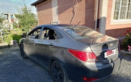 Hyundai Solaris II рестайлинг, 2014 год, 950 000 рублей, 2 фотография