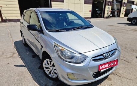Hyundai Solaris II рестайлинг, 2012 год, 710 000 рублей, 2 фотография