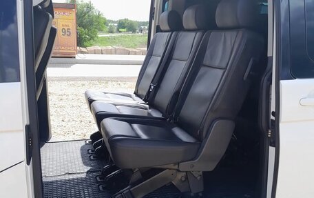 Volkswagen Caravelle T6 рестайлинг, 2018 год, 3 800 000 рублей, 6 фотография