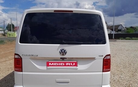 Volkswagen Caravelle T6 рестайлинг, 2018 год, 3 800 000 рублей, 4 фотография