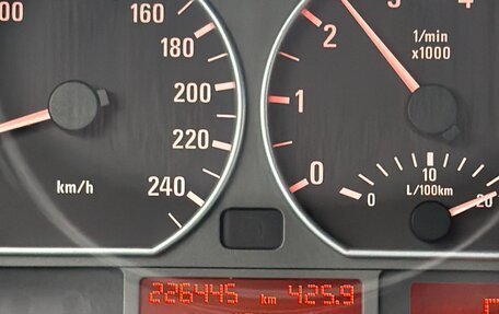 BMW 3 серия, 2003 год, 1 200 000 рублей, 21 фотография