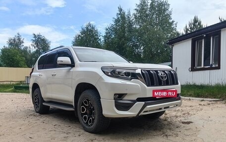 Toyota Land Cruiser Prado 150 рестайлинг 2, 2019 год, 7 300 000 рублей, 10 фотография