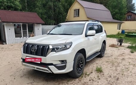 Toyota Land Cruiser Prado 150 рестайлинг 2, 2019 год, 7 300 000 рублей, 7 фотография