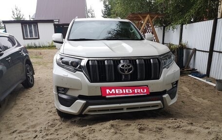 Toyota Land Cruiser Prado 150 рестайлинг 2, 2019 год, 7 300 000 рублей, 3 фотография