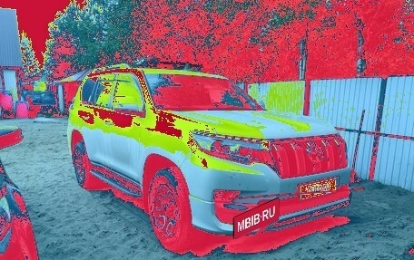 Toyota Land Cruiser Prado 150 рестайлинг 2, 2019 год, 7 300 000 рублей, 4 фотография