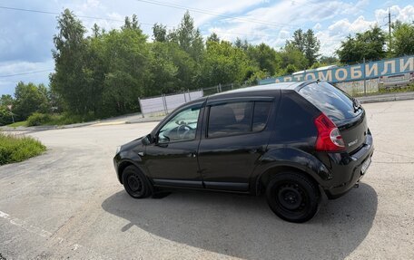 Renault Sandero I, 2011 год, 630 000 рублей, 2 фотография