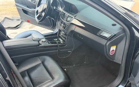 Mercedes-Benz E-Класс, 2010 год, 1 250 000 рублей, 23 фотография