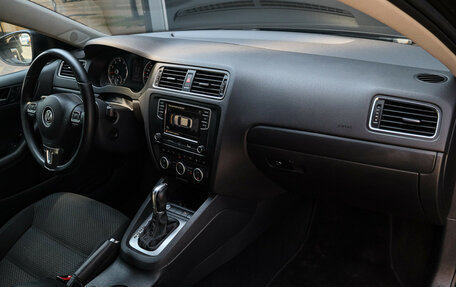 Volkswagen Jetta VI, 2014 год, 930 000 рублей, 8 фотография