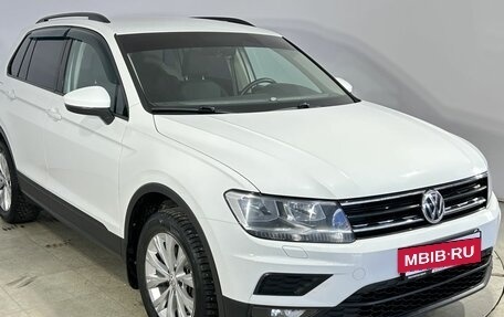 Volkswagen Tiguan II, 2018 год, 1 790 000 рублей, 15 фотография