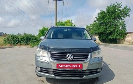Volkswagen Touran III, 2008 год, 780 000 рублей, 1 фотография