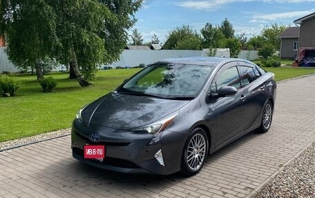 Toyota Prius IV XW50, 2018 год, 2 150 000 рублей, 1 фотография