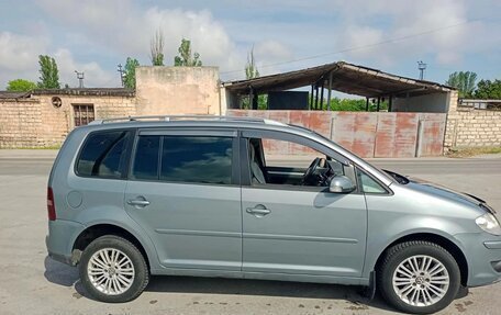 Volkswagen Touran III, 2008 год, 780 000 рублей, 6 фотография