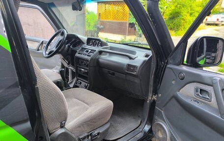 Mitsubishi Pajero III рестайлинг, 1994 год, 1 000 000 рублей, 5 фотография