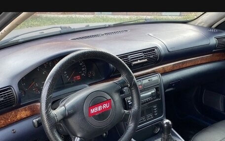 Audi A4, 1998 год, 300 000 рублей, 6 фотография
