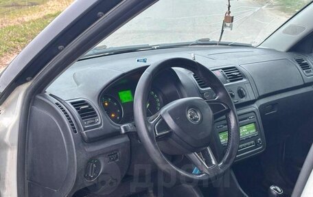 Skoda Fabia II, 2014 год, 125 000 рублей, 5 фотография