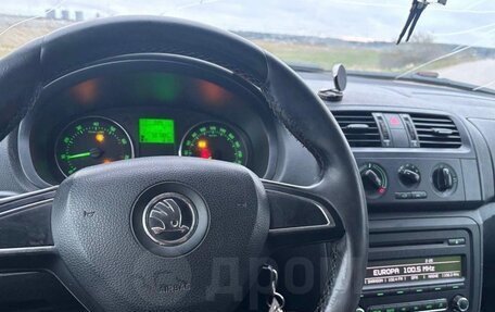 Skoda Fabia II, 2014 год, 125 000 рублей, 3 фотография