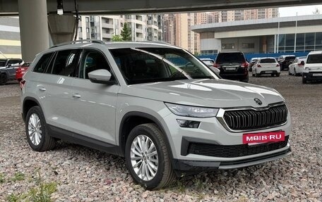 Skoda Kodiaq I, 2024 год, 4 450 000 рублей, 2 фотография
