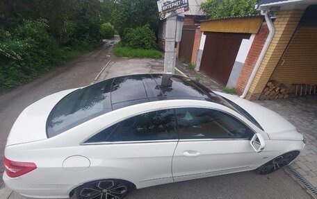 Mercedes-Benz E-Класс, 2011 год, 1 300 000 рублей, 2 фотография