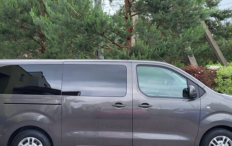 Opel Zafira Life I, 2020 год, 2 390 000 рублей, 9 фотография