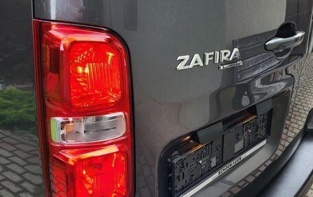Opel Zafira Life I, 2020 год, 2 390 000 рублей, 13 фотография