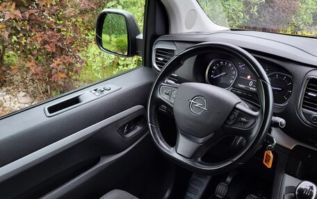 Opel Zafira Life I, 2020 год, 2 390 000 рублей, 23 фотография