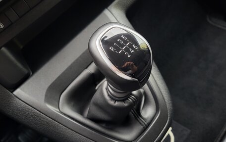Opel Zafira Life I, 2020 год, 2 390 000 рублей, 32 фотография