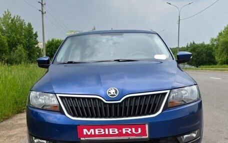 Skoda Rapid I, 2018 год, 1 300 000 рублей, 9 фотография