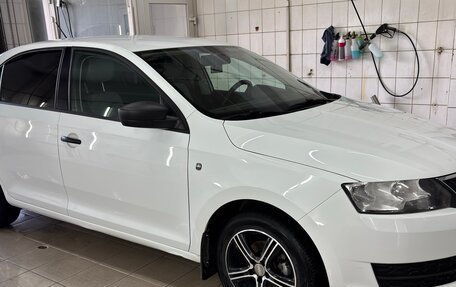 Skoda Rapid I, 2015 год, 1 300 000 рублей, 4 фотография