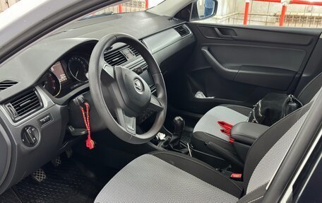 Skoda Rapid I, 2015 год, 1 300 000 рублей, 9 фотография