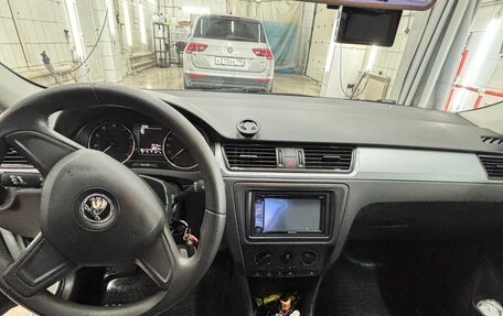 Skoda Rapid I, 2015 год, 1 300 000 рублей, 10 фотография