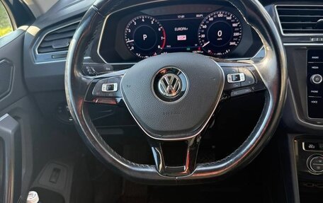 Volkswagen Tiguan II, 2017 год, 2 450 000 рублей, 3 фотография