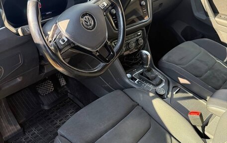 Volkswagen Tiguan II, 2017 год, 2 450 000 рублей, 4 фотография