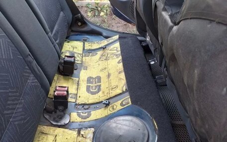 Renault Clio III, 2001 год, 230 000 рублей, 14 фотография