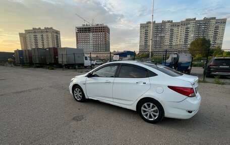 Hyundai Solaris II рестайлинг, 2013 год, 345 000 рублей, 4 фотография