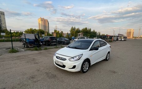 Hyundai Solaris II рестайлинг, 2013 год, 345 000 рублей, 2 фотография