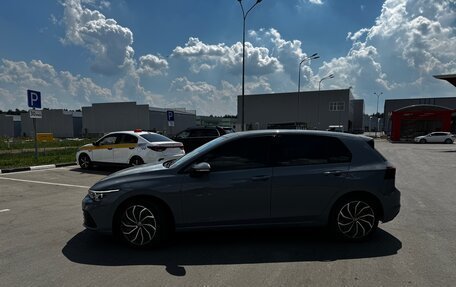 Volkswagen Golf VIII, 2022 год, 1 950 000 рублей, 2 фотография