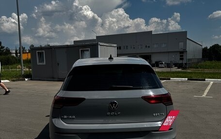 Volkswagen Golf VIII, 2022 год, 1 950 000 рублей, 3 фотография
