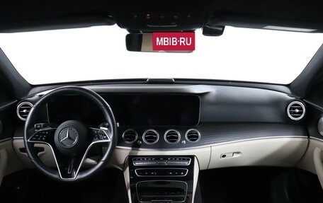 Mercedes-Benz E-Класс, 2021 год, 4 299 000 рублей, 13 фотография