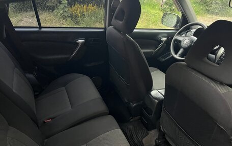 Toyota RAV4, 2004 год, 660 000 рублей, 13 фотография