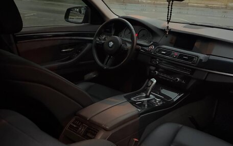 BMW 5 серия, 2013 год, 1 750 000 рублей, 17 фотография