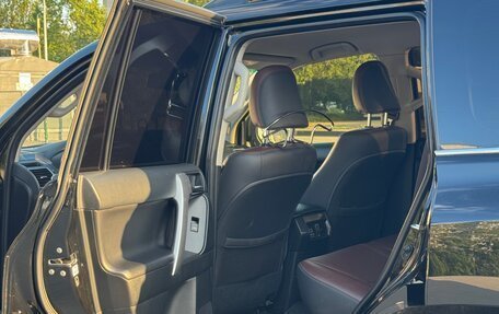 Toyota Land Cruiser Prado 150 рестайлинг 2, 2016 год, 3 863 000 рублей, 17 фотография
