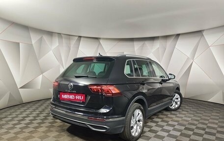 Volkswagen Tiguan II, 2021 год, 2 643 000 рублей, 2 фотография