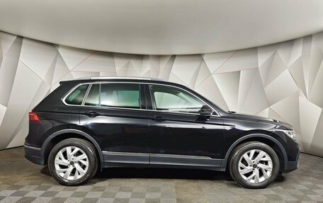 Volkswagen Tiguan II, 2021 год, 2 643 000 рублей, 6 фотография