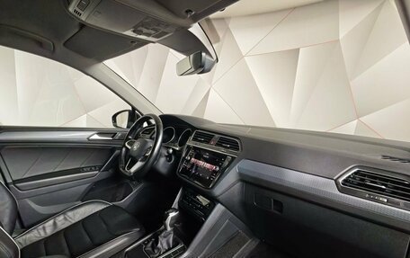 Volkswagen Tiguan II, 2021 год, 2 643 000 рублей, 13 фотография