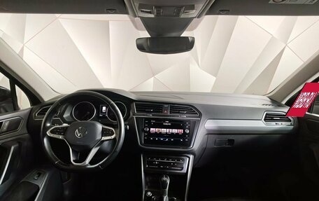 Volkswagen Tiguan II, 2021 год, 2 643 000 рублей, 14 фотография