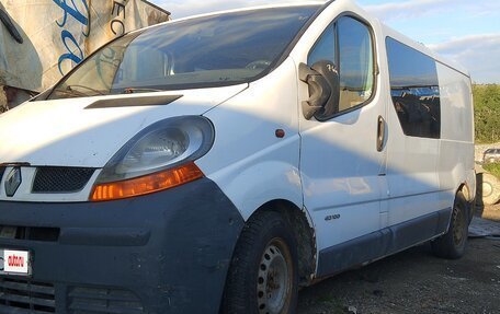 Renault Trafic, 2003 год, 300 000 рублей, 1 фотография