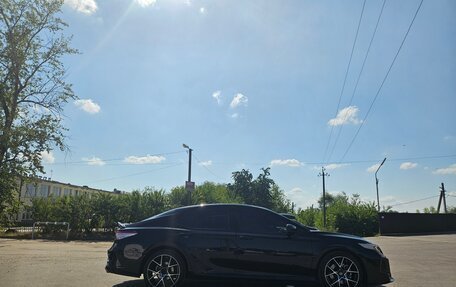 Toyota Camry, 2020 год, 2 650 000 рублей, 4 фотография