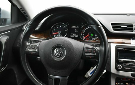 Volkswagen Passat B7, 2011 год, 1 050 000 рублей, 13 фотография