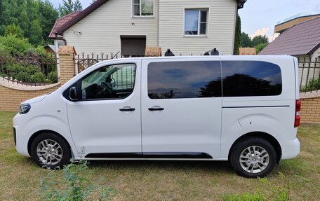 Peugeot Traveller I, 2020 год, 2 745 000 рублей, 3 фотография