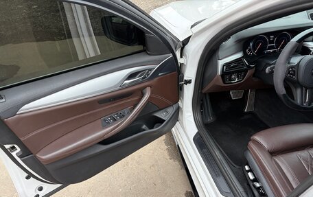 BMW 5 серия, 2017 год, 2 690 000 рублей, 4 фотография